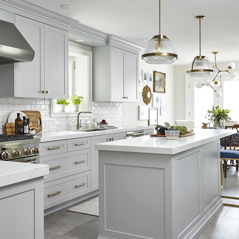 Traditional American style white shaker kitchen cabinets custom cupboards