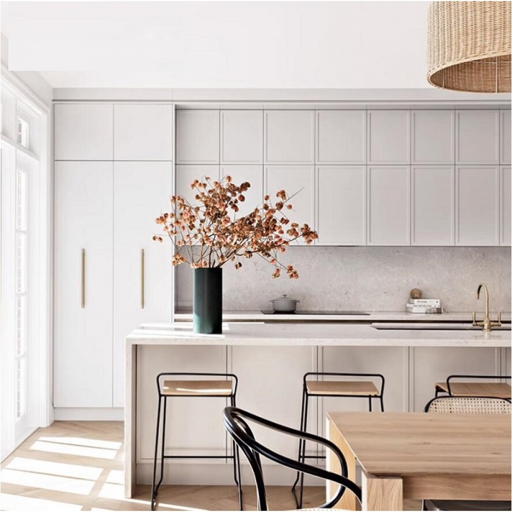 Classic wood white kitchen cabinets in painting finishing