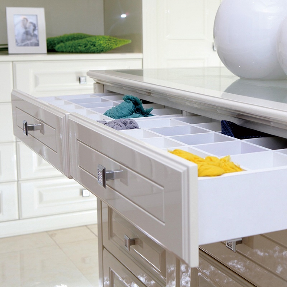 Custom bedroom furniture white wooden solid wardrobe storage closet