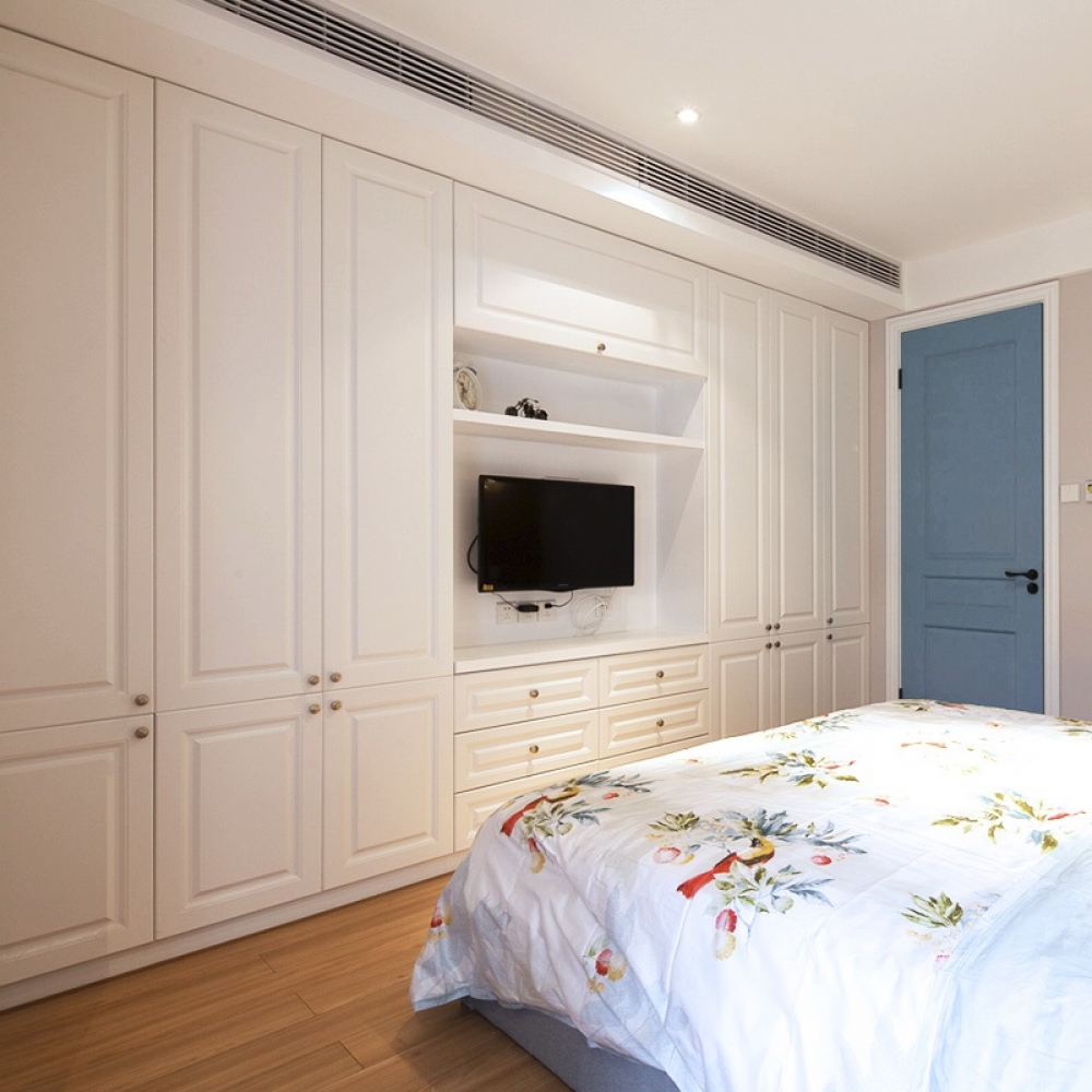 Custom bedroom furniture white wooden solid wardrobe storage closet